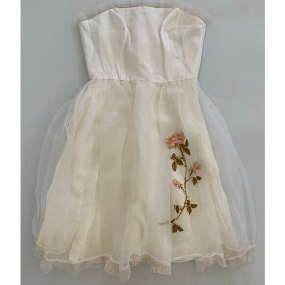 Betsey Johnson XS Mini Dress White Lace Floral Embroidered Strapless Fairy READ - Picture 1 of 16